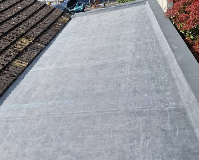 474697852_122122219580603825_6392596989171468441_n-660x530 flat roofing